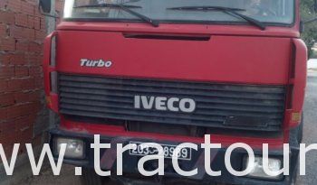 À vendre Camion plateau avec ridelles Iveco 190-35 avec grue complet