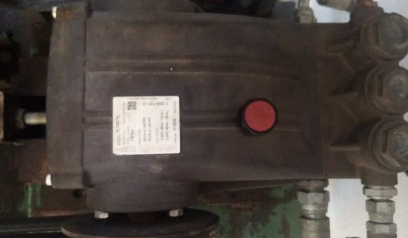 À vendre Nettoyeur haute pression moteur Deutz pour curage et débouchage de réseaux d’assainissement complet