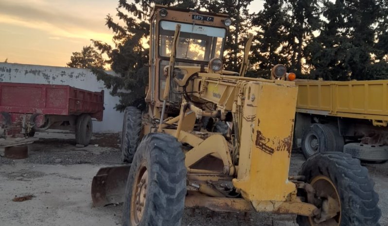 À vendre Niveleuse – Grader Komatsu type 511 avec carte grise complet