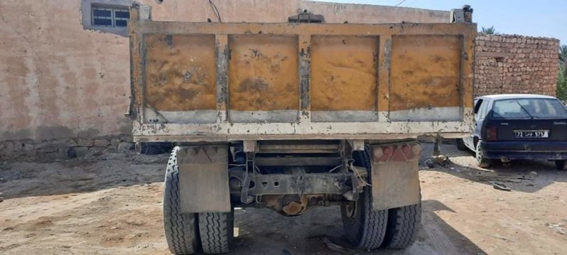 À vendre Camion benne Berliet GLR 160 complet