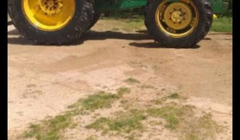 À vendre Tracteur avec cabine John Deere 6205 (2000) complet