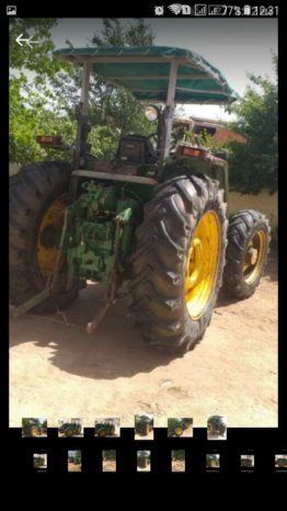 À vendre Tracteur avec cabine John Deere 6205 (2000) complet