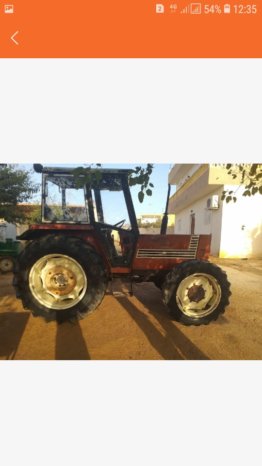 À vendre Tracteur avec cabine Fiat 1180 (1990) complet