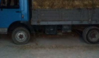 À vendre Camion plateau avec ridelles OM 50 complet