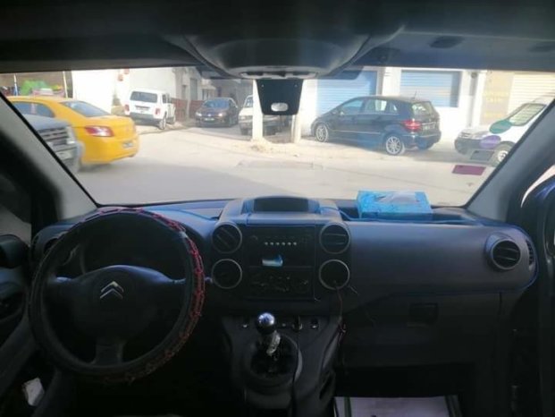 À vendre Voiture Citroën Berlingo 2 1.6HDi complet