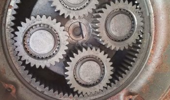 À vendre semi arbre disque de frein et réducteur Volvo L120C complet