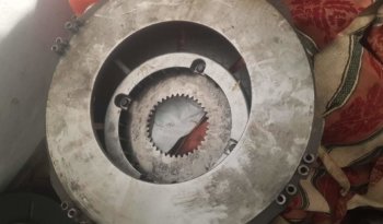 À vendre semi arbre disque de frein et réducteur Volvo L120C complet