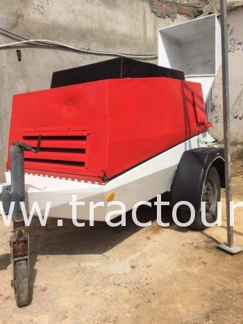 À vendre Pompe à chape Brinkmann moteur Deutz 1011 – 3 cylindres – importée de France complet