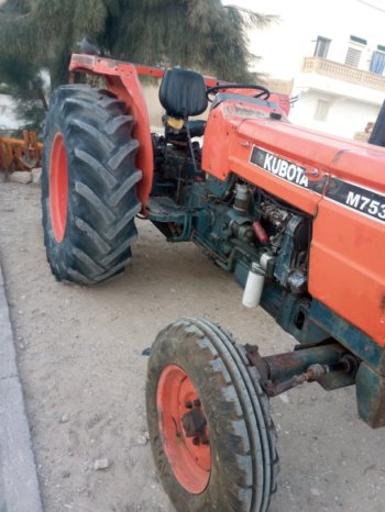 À vendre Tracteur Kubota M7530 complet