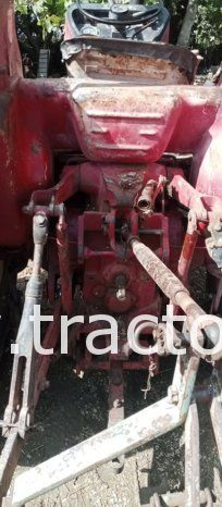 À vendre Tracteur International 784 complet