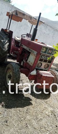 À vendre Tracteur International 784 complet