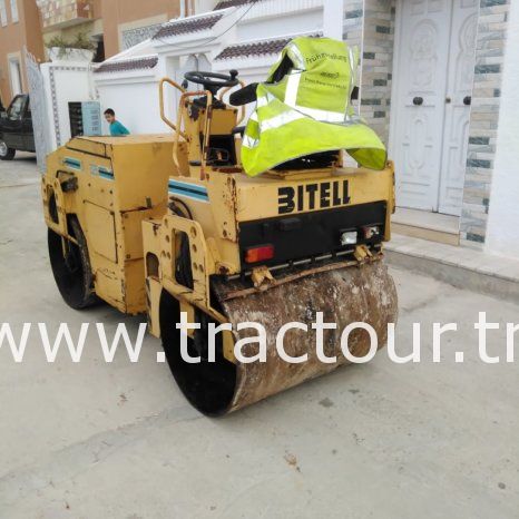 À vendre Mini cylindre Bitelli DTV325 2600kg (2010) complet