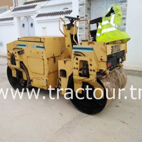 À vendre Mini cylindre Bitelli DTV325 2600kg (2010) complet