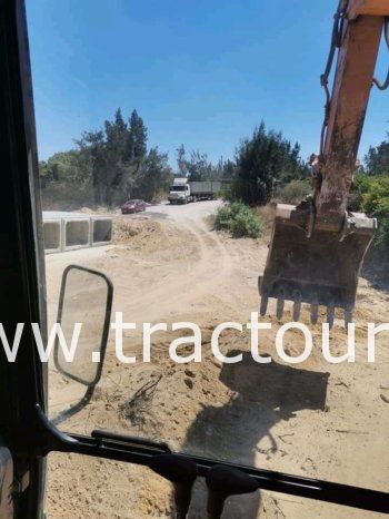 À louer Pelle sur chenilles avec godet Case 350 – 35 tonnes complet