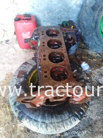 À vendre bloc-moteur 4 cylindres Deutz 912 complet