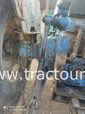 À vendre Tracteur Ford 5000 complet