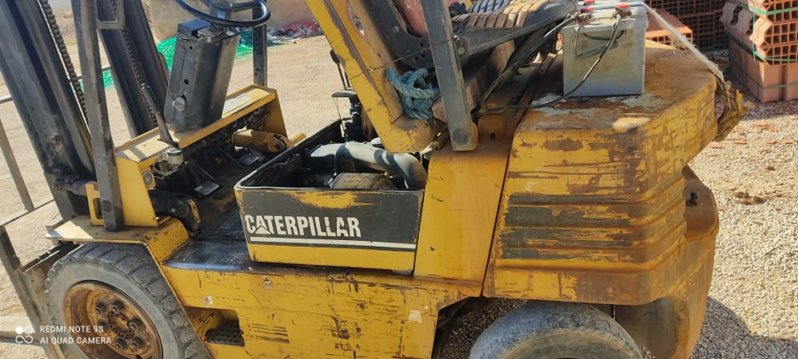 À vendre Chariot élévateur diesel Caterpillar DP30N sans carte grise complet