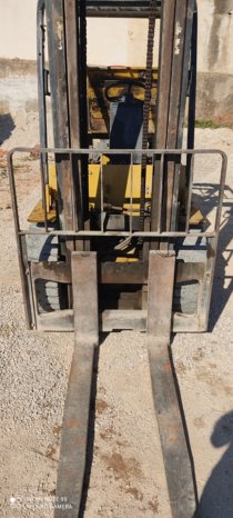 À vendre Chariot élévateur diesel Caterpillar DP30N sans carte grise complet