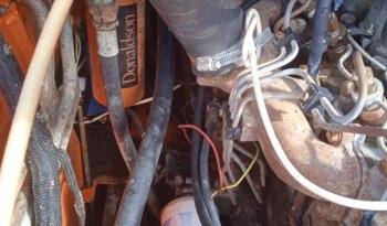 À vendre Chargeuse compacte avec godet Daewoo DSL802 complet