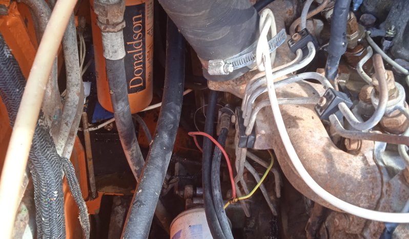 À vendre Chargeuse compacte avec godet Daewoo DSL802 complet