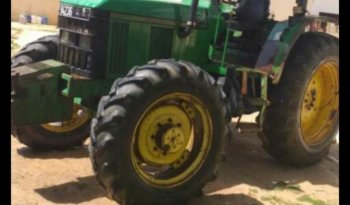 À vendre Tracteur avec cabine John Deere 6225 complet