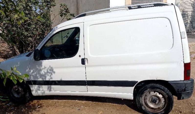 À vendre utilitaire fourgon Peugeot Partner 1.6HDi complet