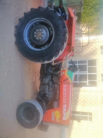 À vendre Tracteur avec matériels Tafe 5900 DI complet