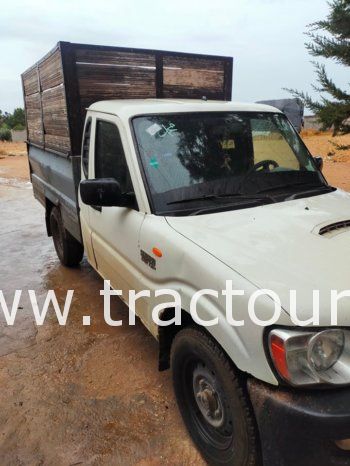 À vendre Camionnette 2 portes avec benne Mahindra Pickup SC (2 portes) complet