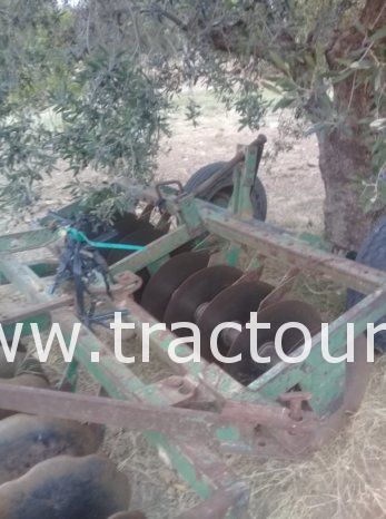 À vendre Tracteur avec matériels Massey Ferguson 265 complet
