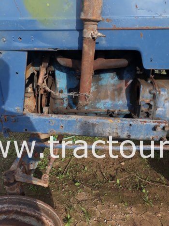 À vendre Tracteur Ebro 470 sans carte grise complet