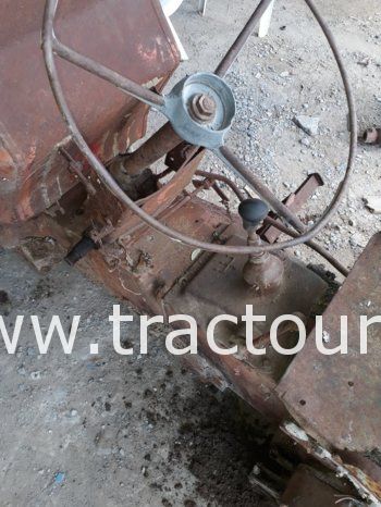 À vendre Tracteur International 480 ferraille complet