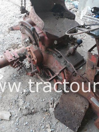 À vendre Tracteur International 480 ferraille complet