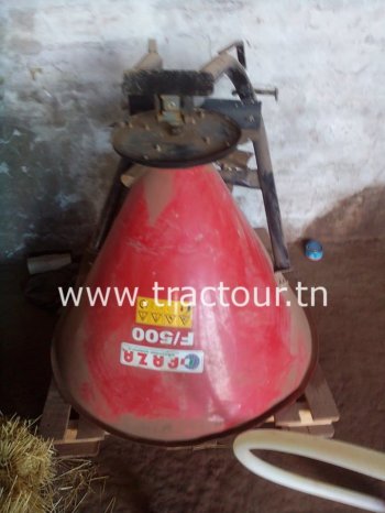 À vendre Épandeur d’engrais mono disque Faza complet