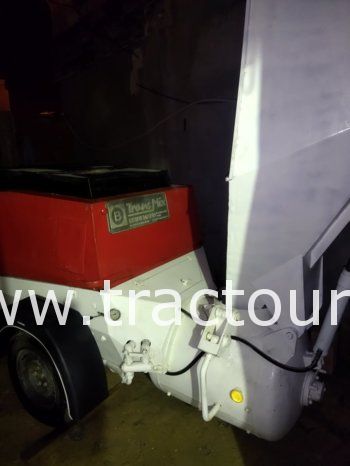 À vendre Pompe à béton 3 cylindres Brinkmann moteur deutz 1011 importée de France complet