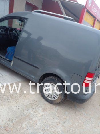 À vendre Utilitaire fourgon Volkswagen Caddy (2015) complet