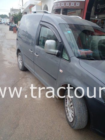 À vendre Utilitaire fourgon Volkswagen Caddy (2015) complet