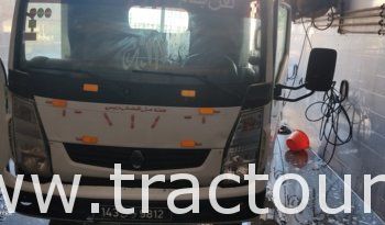 À vendre Camion plateau avec ridelles Renault Maxity moteur Iveco C12 (2010) complet