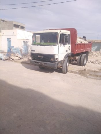 À vendre Camion benne Fiat Iveco 110 complet