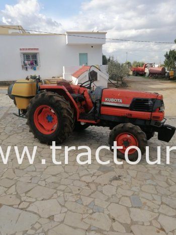 À vendre Tracteur Kubota L4200 avec canadienne 7 dents et atomiseur (2000) complet