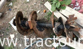 À vendre Tarière tractopelle Hidromek complet