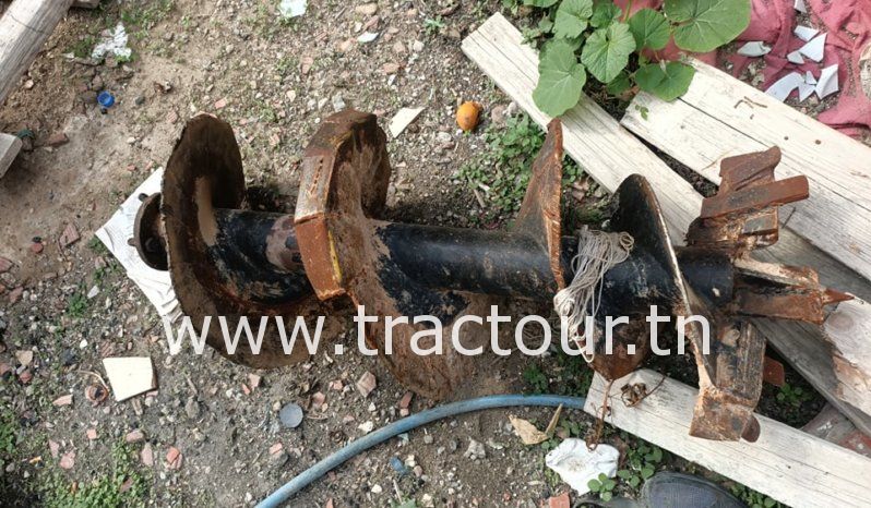 À vendre Tarière tractopelle Hidromek complet