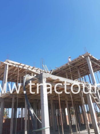 À vendre Pompe à béton 3 cylindres Putzmeister avec tuyaux béton complet