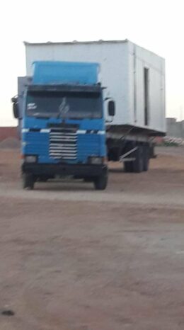 À vendre Tracteur Scania 113H 360  avec semi remorque plateau avec ridelles Comet (1993) complet