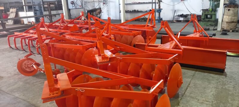 À vendre Déchaumeuse à 9 disques Huard Industrie avec GARANTIE complet