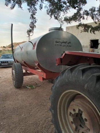 À vendre Tracteur avec matériels Steyr 8075 complet
