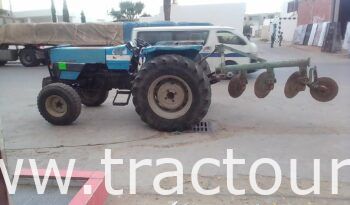 À vendre Tracteur Landini 7860 avec charrue à 3 disques (2000) complet