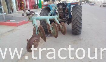 À vendre Tracteur Landini 7860 avec charrue à 3 disques (2000) complet