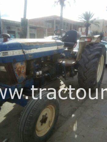 À vendre Tracteur Farmtrac 80 (2004) complet