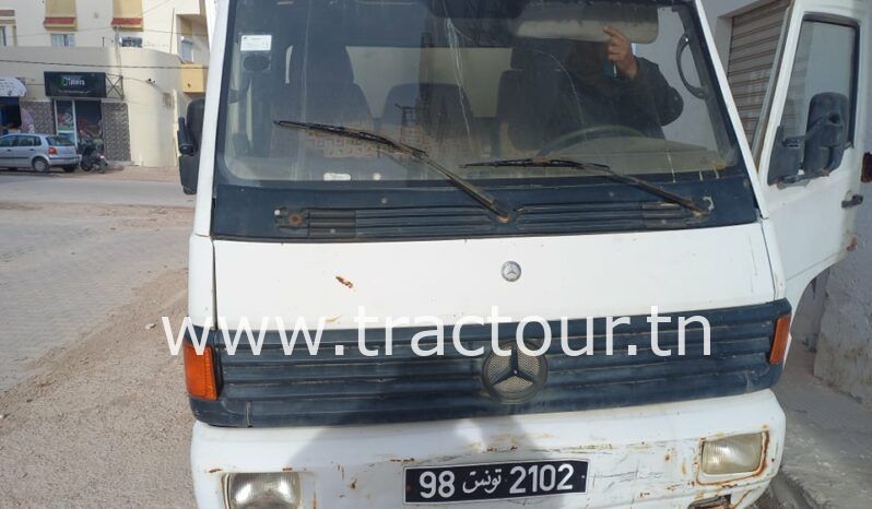 À vendre Camion fourgon Mercedes 814 complet