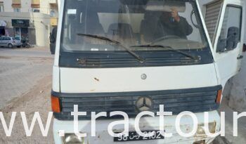 À vendre Camion fourgon Mercedes 814 complet